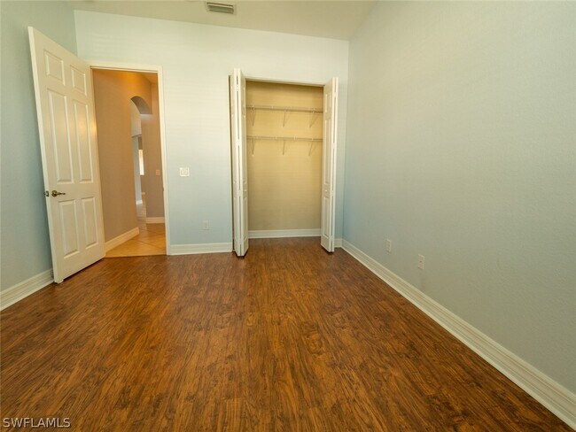 Building Photo - 10091 Mimosa Silk Dr