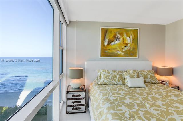 Building Photo - 6801 Collins Ave