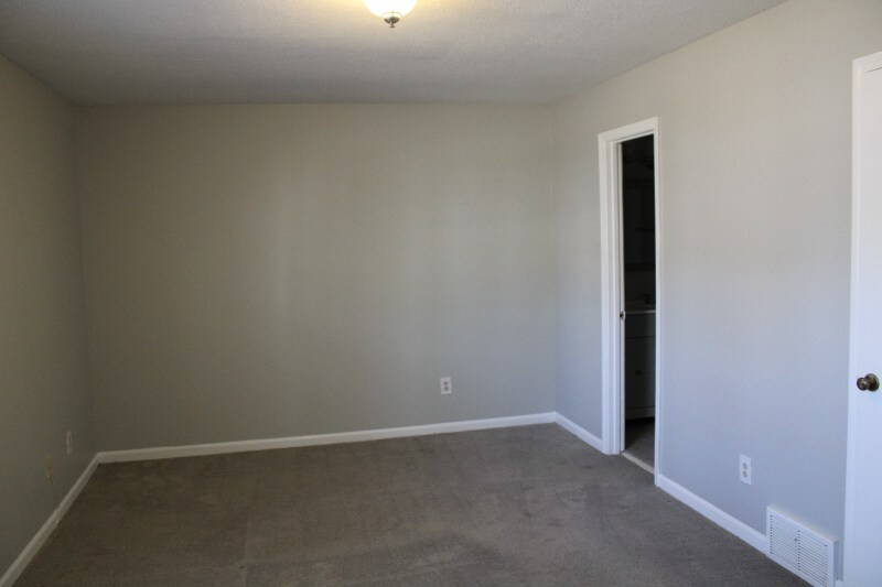 Building Photo - 5422 Gatehouse Dr