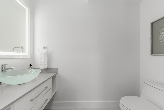 Building Photo - 4674 SE Manatee Way