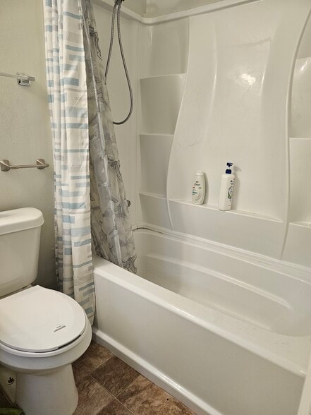 Building Photo - 587 Jackson Park Ln