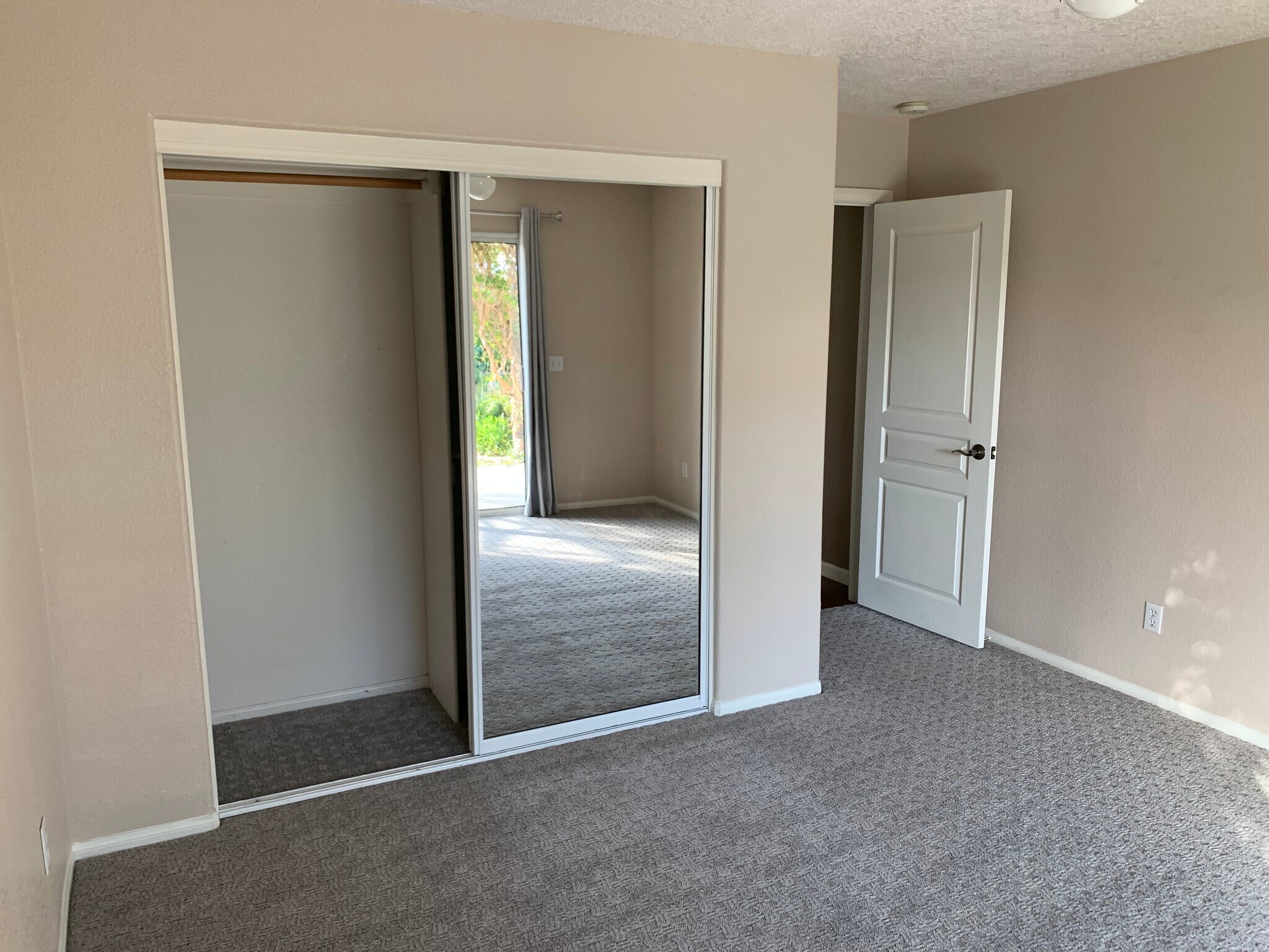 Building Photo - 13960 Driftwood Dr