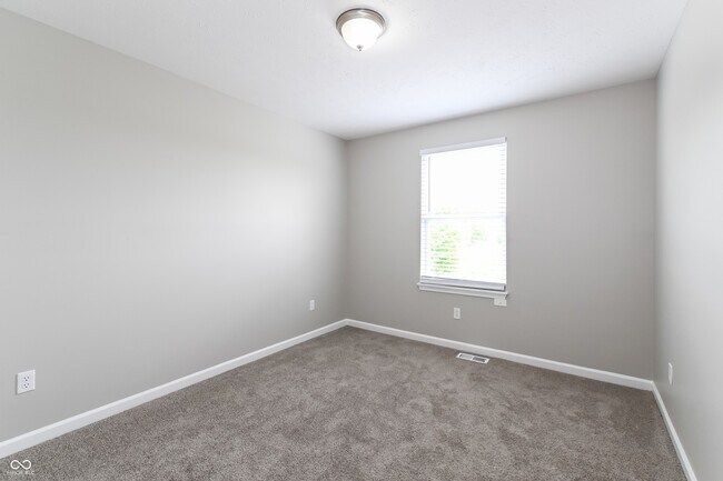 Building Photo - 604 Fisher Creek Drive