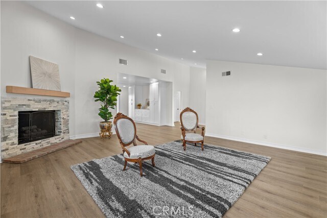 Building Photo - 2120 Palos Verdes Dr W