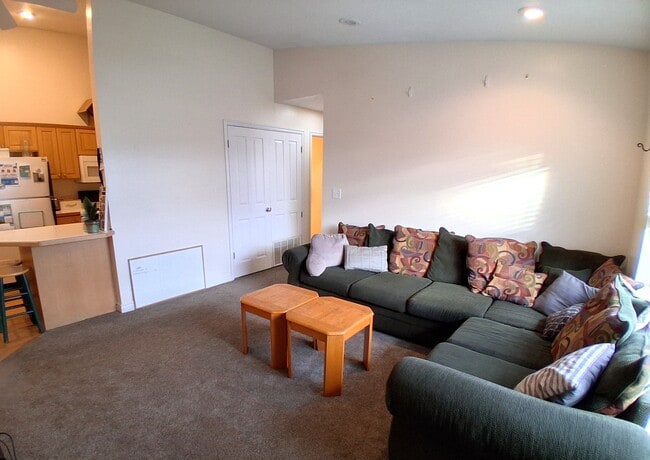 Building Photo - 1541 N 550 W