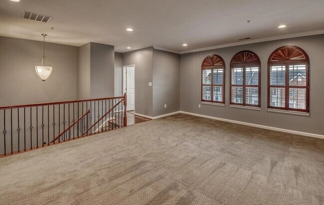 Building Photo - 4906 Small Gains Wy