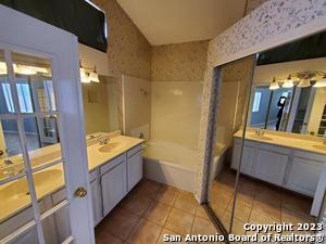 Building Photo - 8314 Clays Point