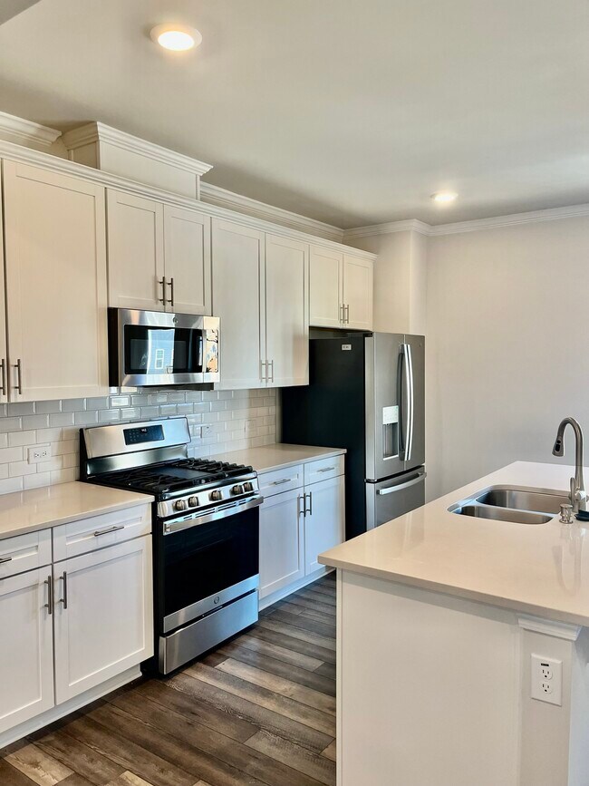 Building Photo - 1009 Belloak Wy