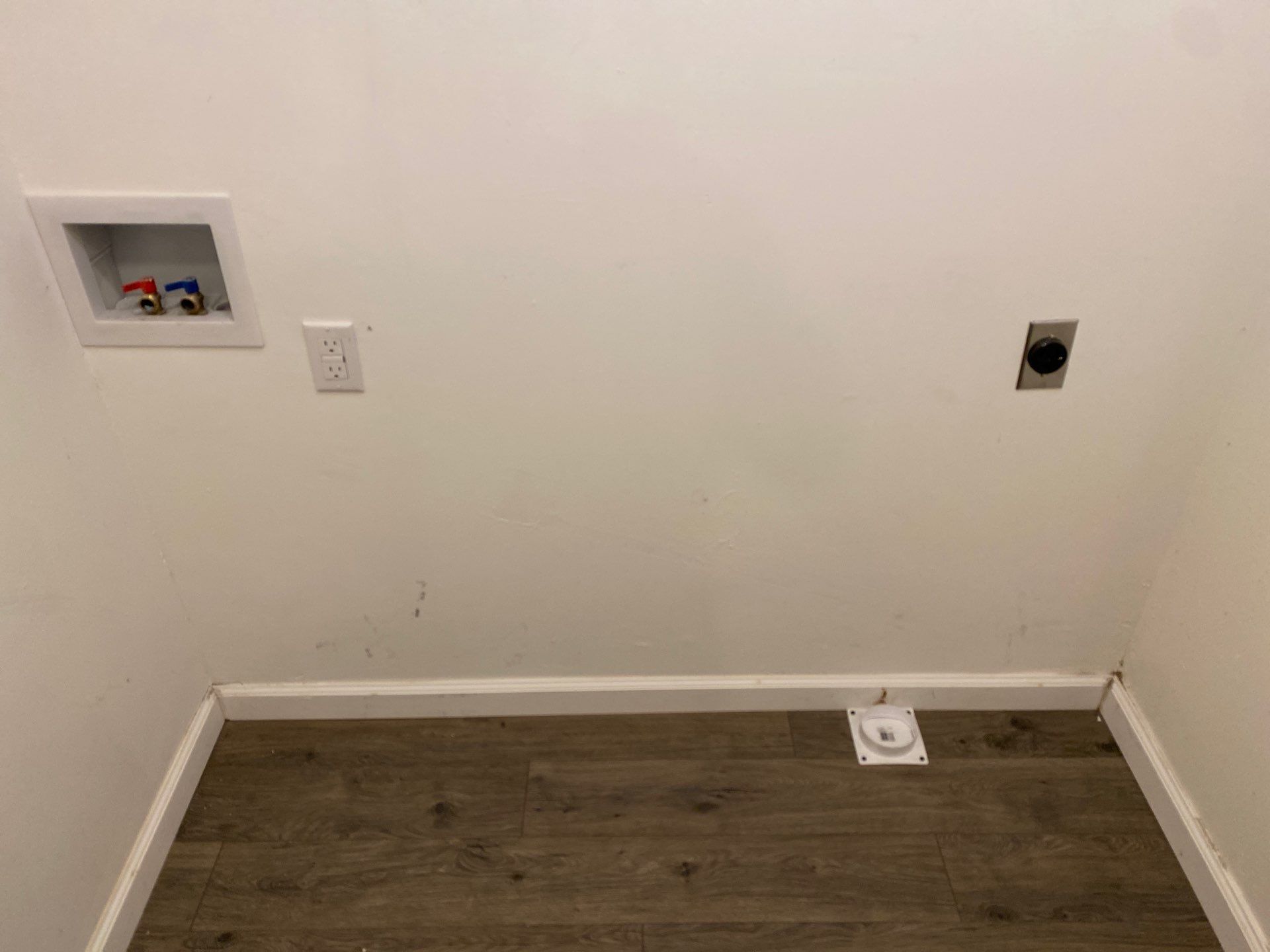 Building Photo - 231 McGee Loop