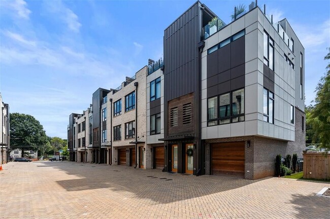 Building Photo - 133 Cityview Ct NE