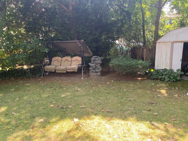 Building Photo - 58 Hicks Ln