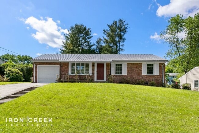 Building Photo - 59 Starmount Dr