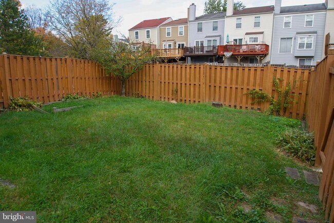 Building Photo - 7341 Crestleigh Cir