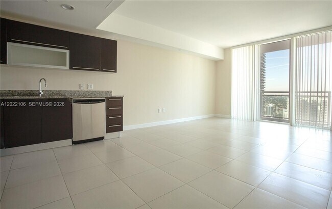 Building Photo - 951 Brickell Ave