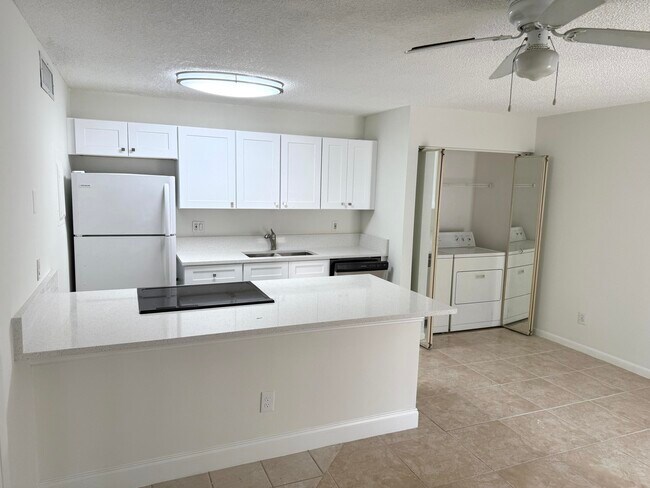 Building Photo - 629 Executive Center Dr