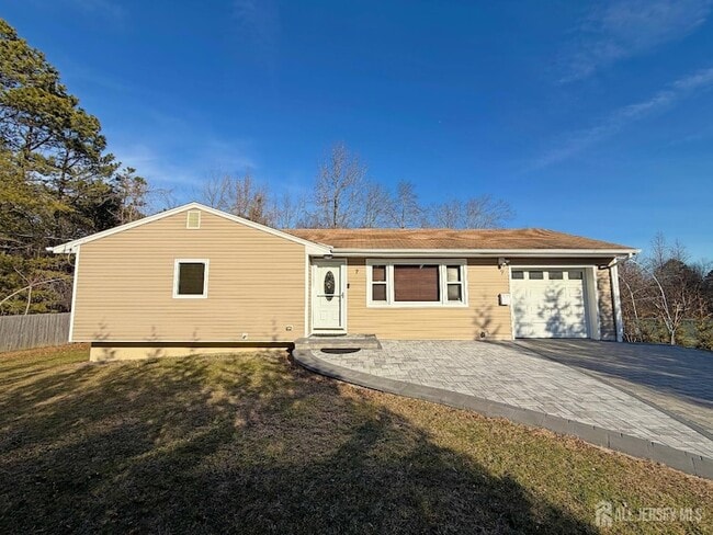 Building Photo - 7 Joseph Ct