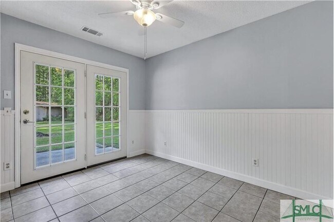 Building Photo - 103 Maple Dr