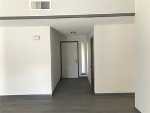 Building Photo - 6271 Cedarwood Ave