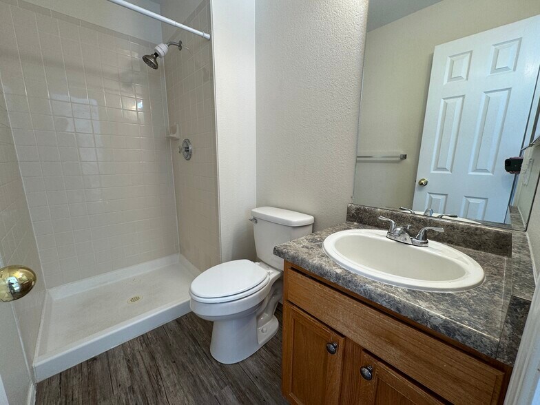 Building Photo - 879 Barn Owl Dr