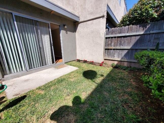 Building Photo - 344 S Arroyo Dr