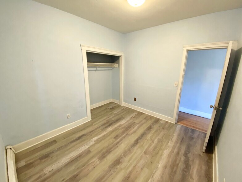 Building Photo - 1562 Tremont St