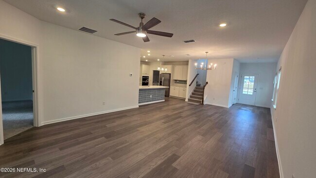 Building Photo - 644 Farmfield Dr