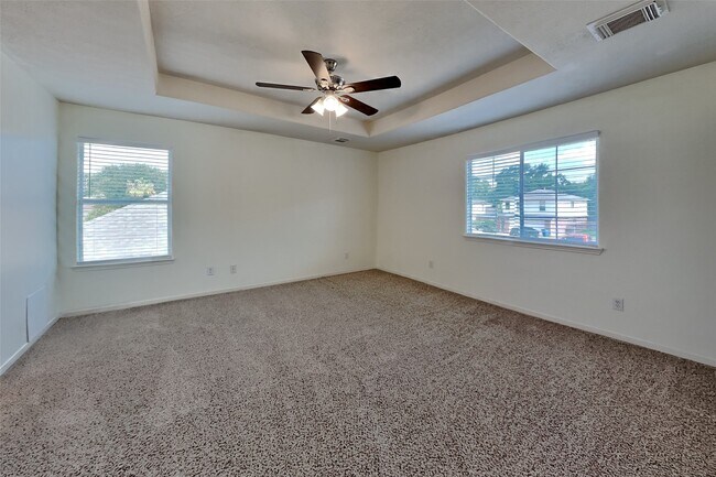 Building Photo - 5018 Woodland Meadows Ln