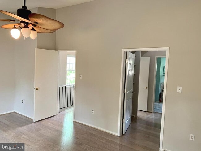 Building Photo - 2438 Ridgehampton Ct