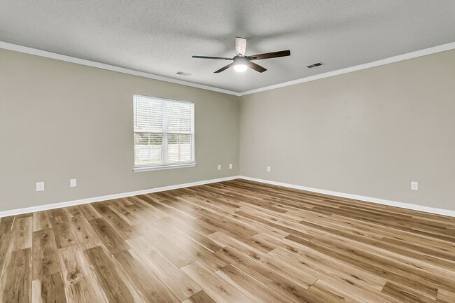 Building Photo - Recently Updated 4 bedroom 2.5 bathroom two story home available in Ladson!