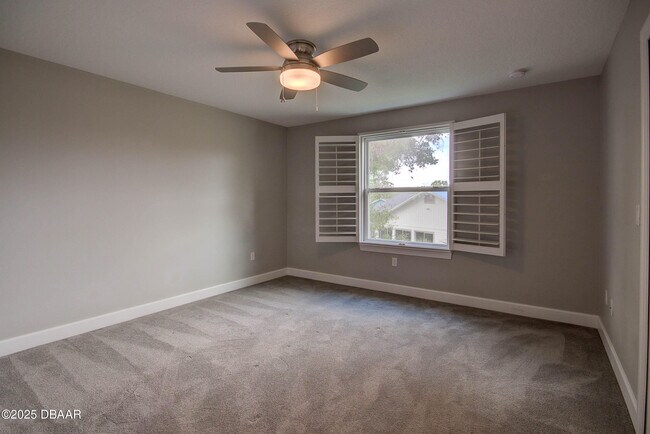 Building Photo - 1320 N Beach St