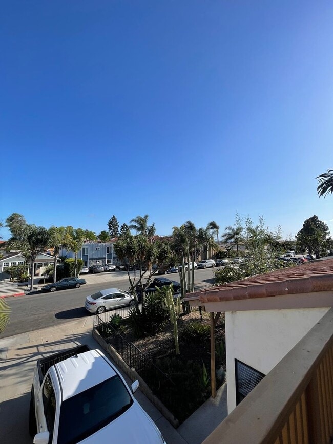 Building Photo - Beautiful Home in Pacific Beach