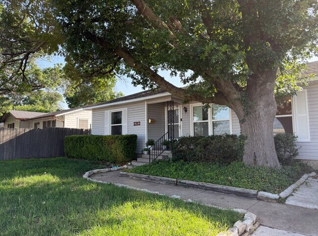 Primary Photo - 2212 N 43rd St
