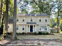 Building Photo - Beautiful West End Two Story