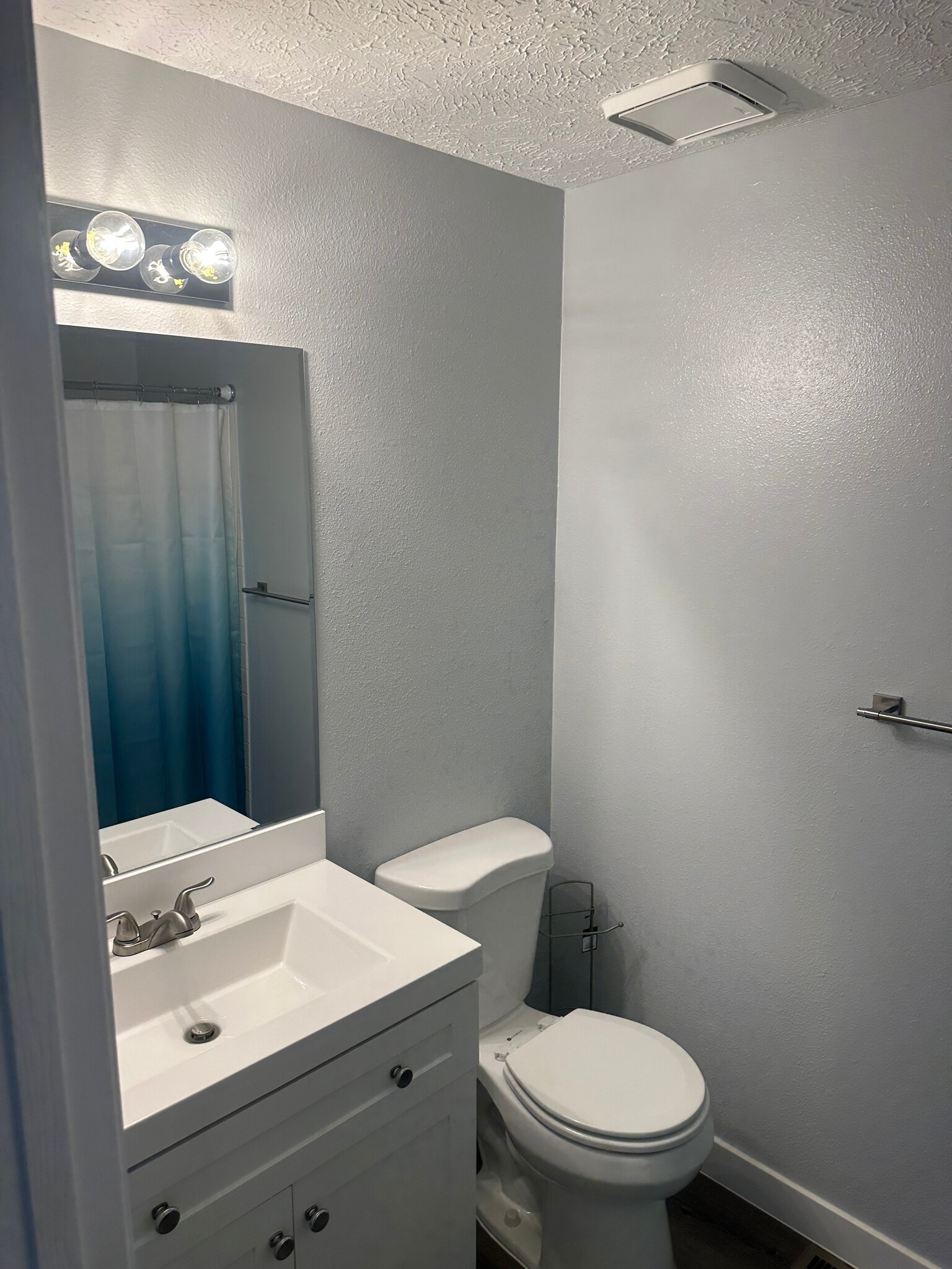 Building Photo - 3524 English Court