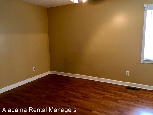 Building Photo - 3 br, 2 bath House - 985 Ryecroft Road