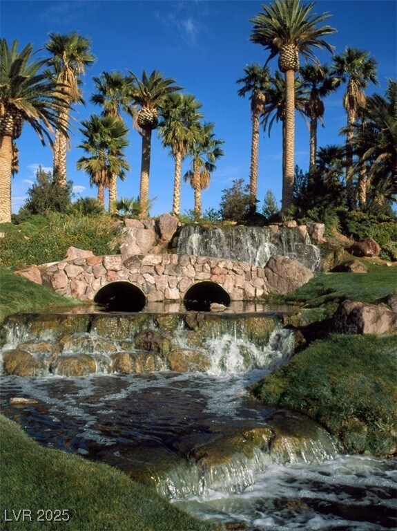 Building Photo - 155 Water Hazard Ln