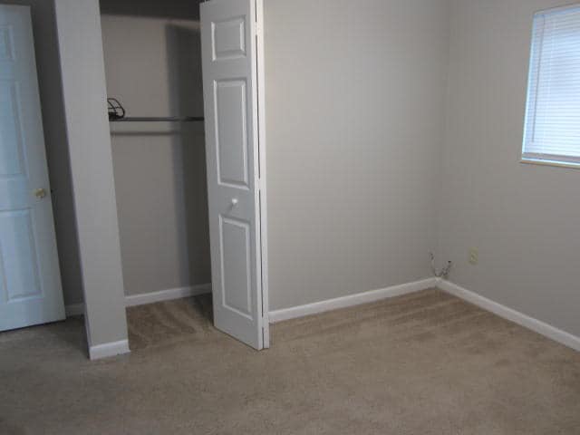 Building Photo - 712 Newport Dr