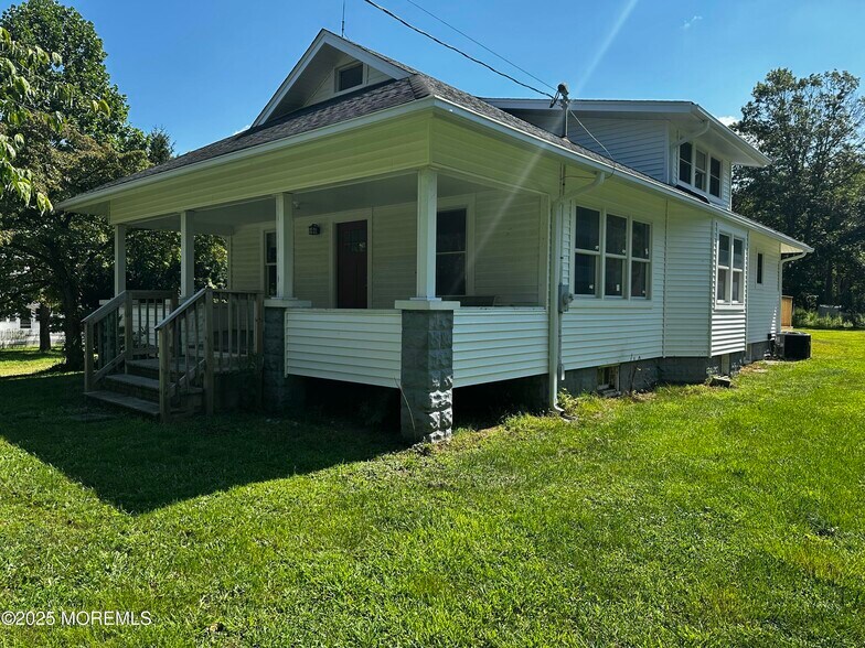 Building Photo - 435 Lakewood Farmingdale Rd