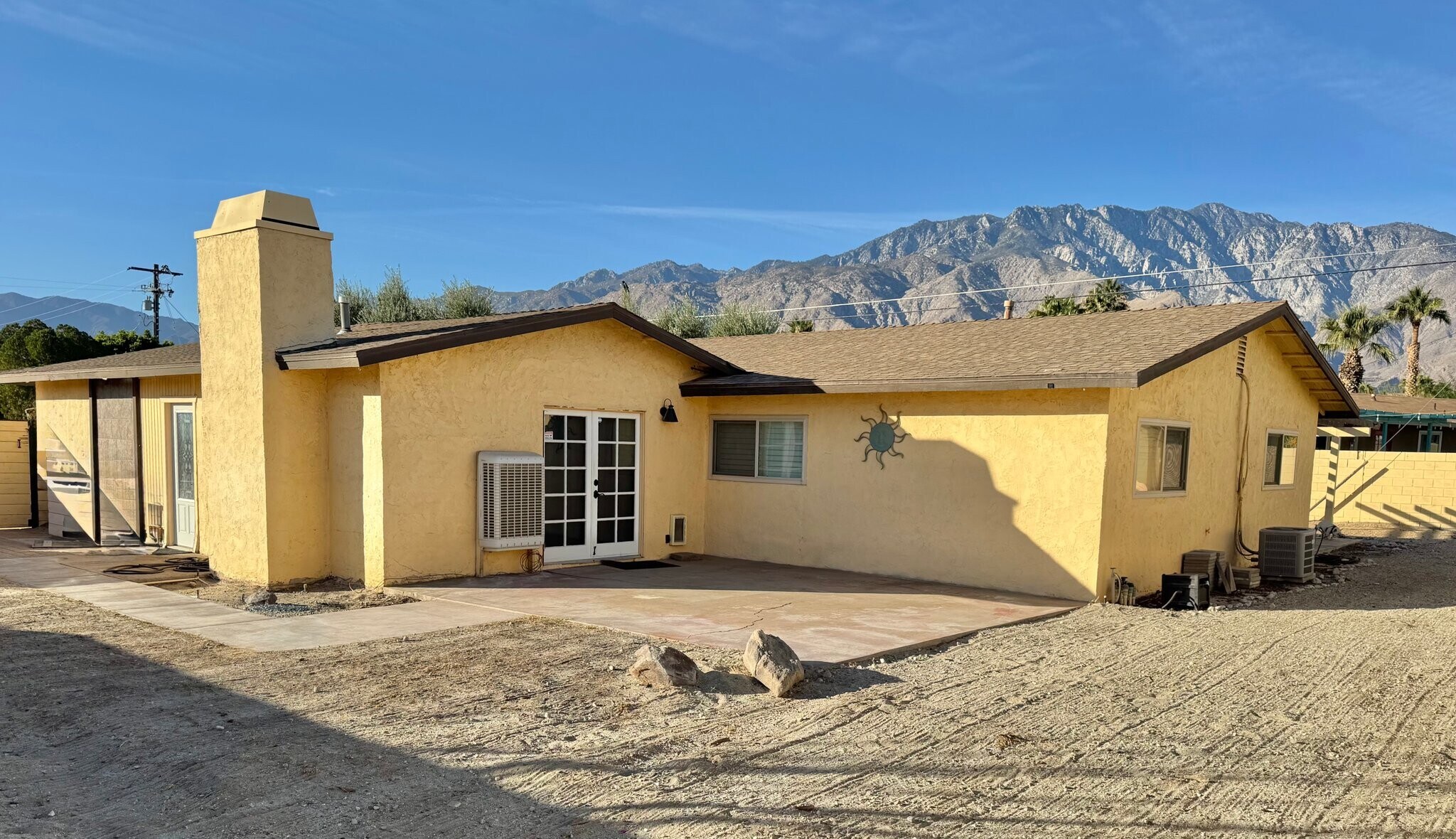 Building Photo - 2140 E Hildy Ln