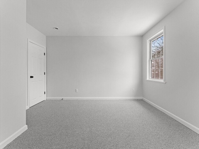 Building Photo - 28 Crestview Dr