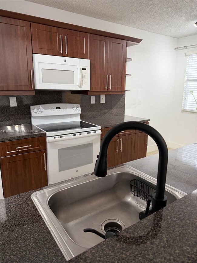 Building Photo - 4881 NW 97th Pl