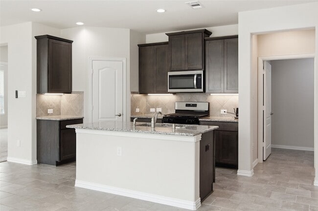 Building Photo - 13201 Leisure Cove Dr