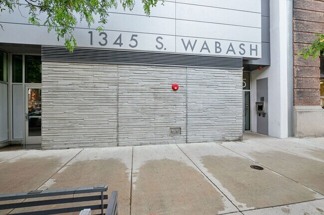 Building Photo - 1345 S Wabash Ave