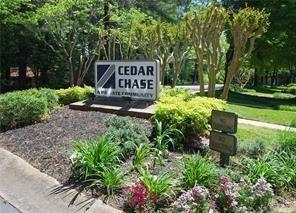 Building Photo - 1701 Cedar Chase Ln NE