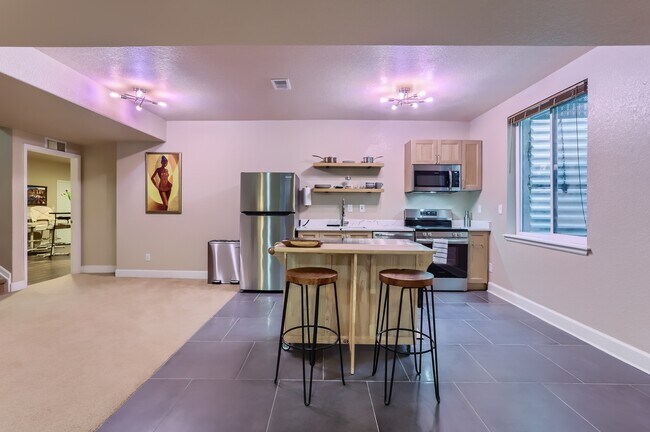 Building Photo - 5236 Malta St