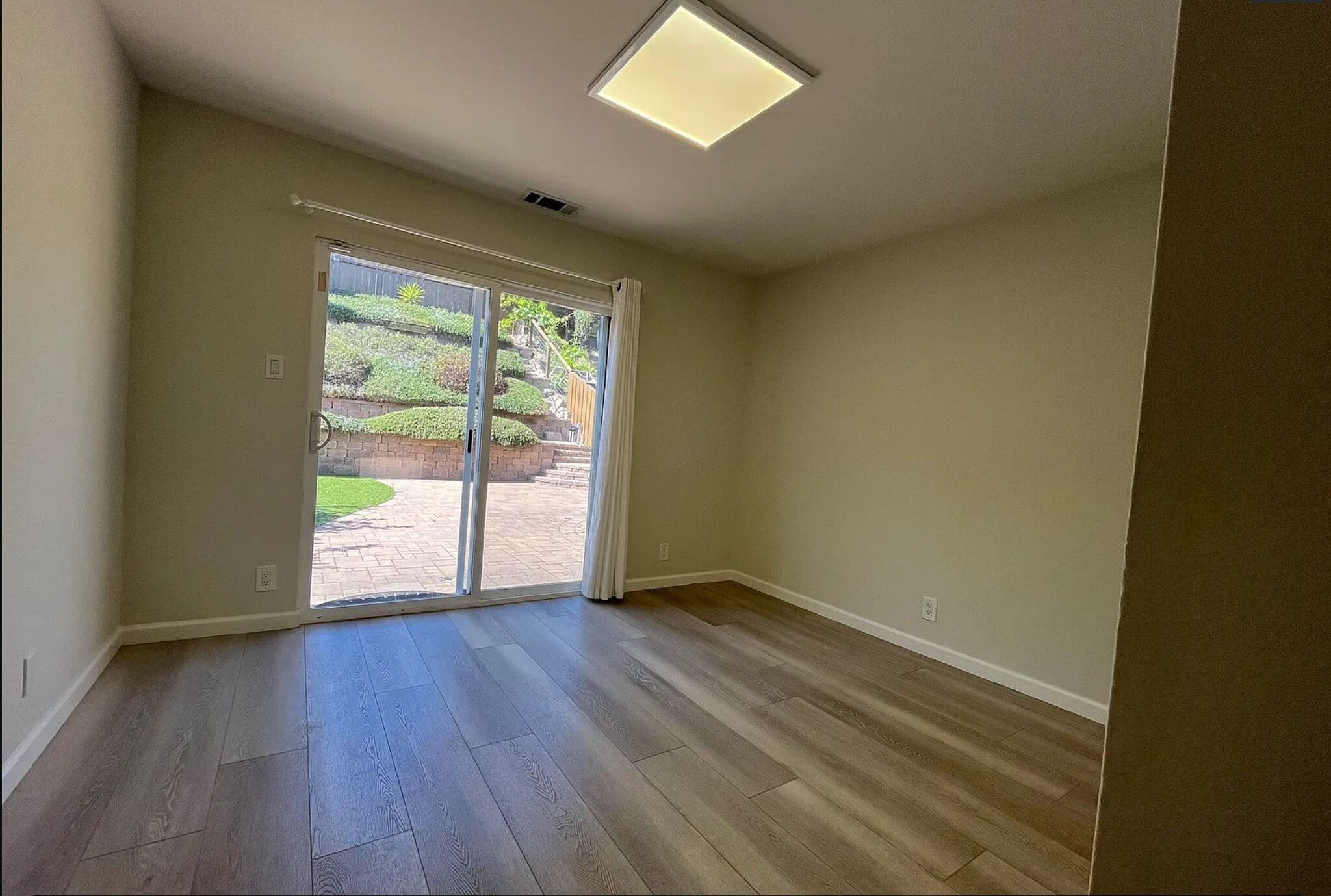 Building Photo - 736 Teaberry St