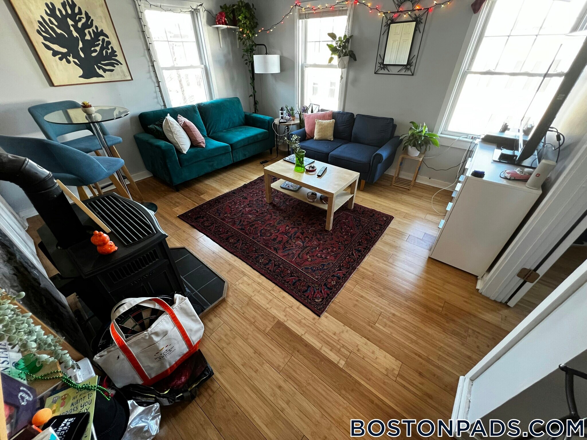 Building Photo - 525 E 3rd St