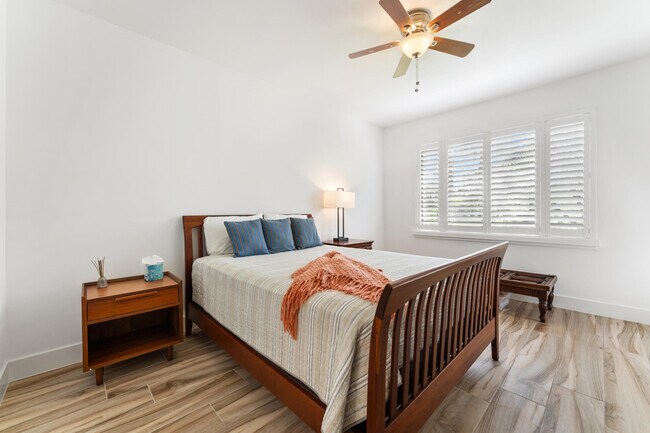 Building Photo - 403 Sea Oats Dr