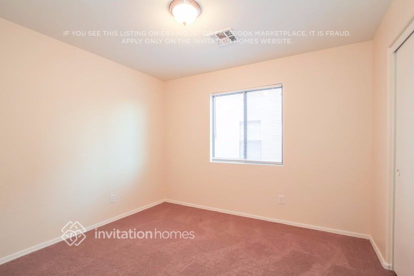 Building Photo - 14850 W Caribbean Ln