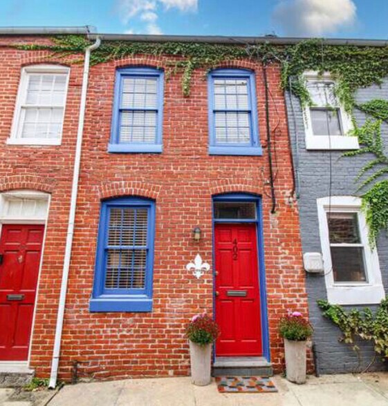 Primary Photo - 402 S Dallas St